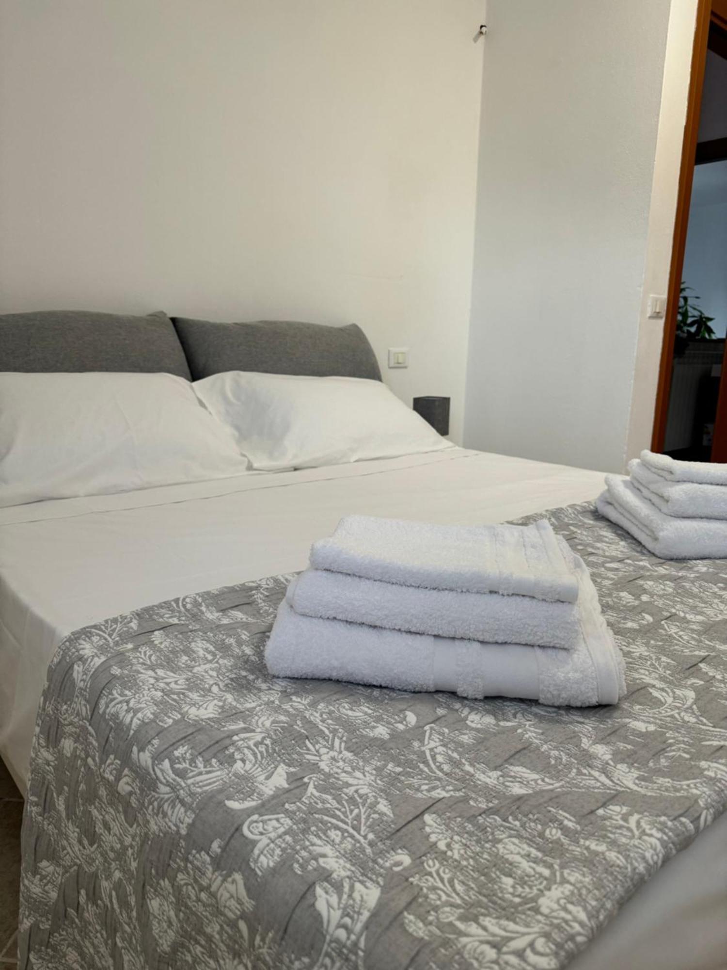 Serravalle Shop&Stay แซร์ราวัลเล สกรีเวีย ภายนอก รูปภาพ