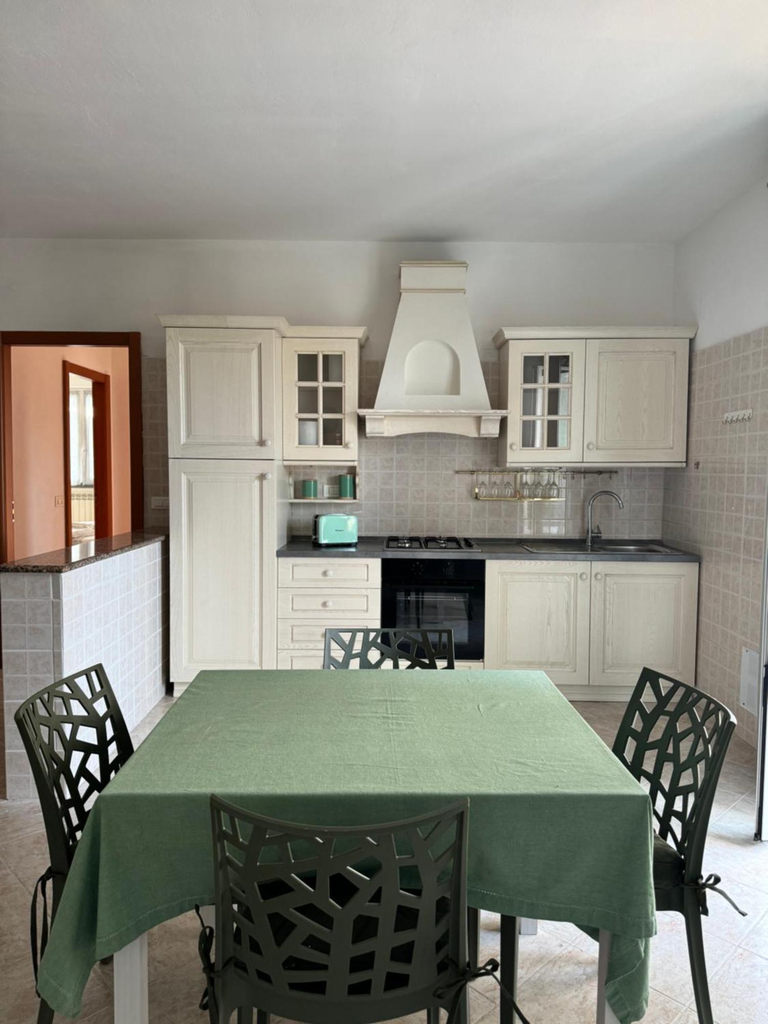 Serravalle Shop&Stay แซร์ราวัลเล สกรีเวีย ภายนอก รูปภาพ