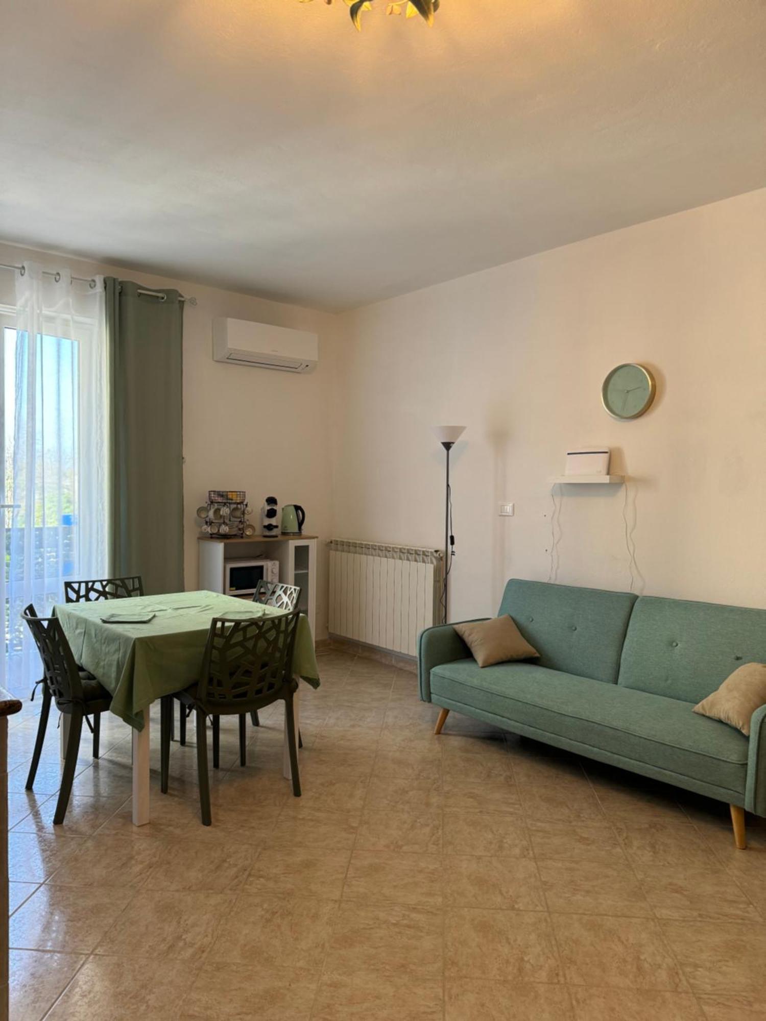 Serravalle Shop&Stay แซร์ราวัลเล สกรีเวีย ภายนอก รูปภาพ