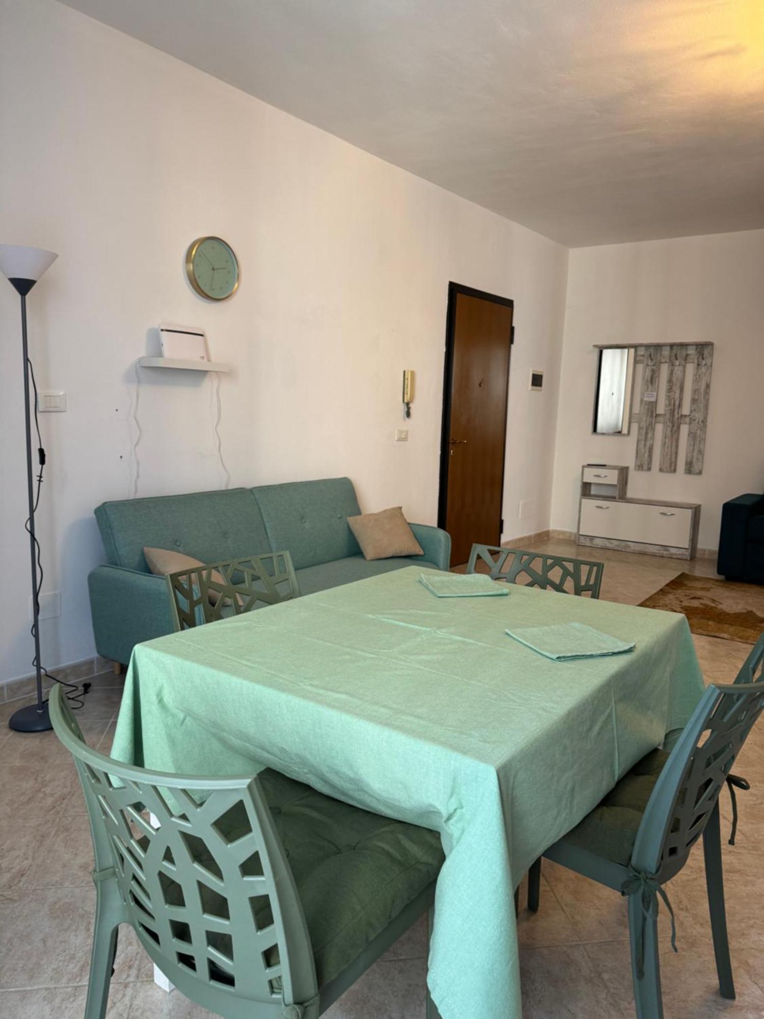 Serravalle Shop&Stay แซร์ราวัลเล สกรีเวีย ภายนอก รูปภาพ
